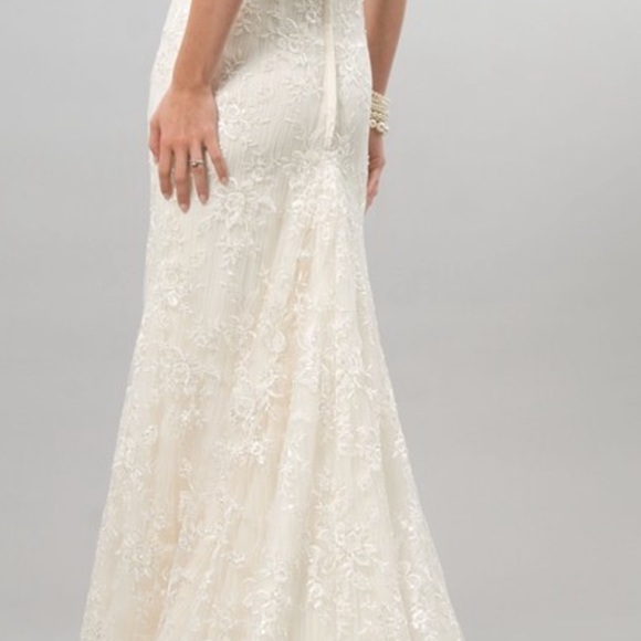 NWT Alfred Sung Ivory Lace wedding gown - Picture 3 of 8